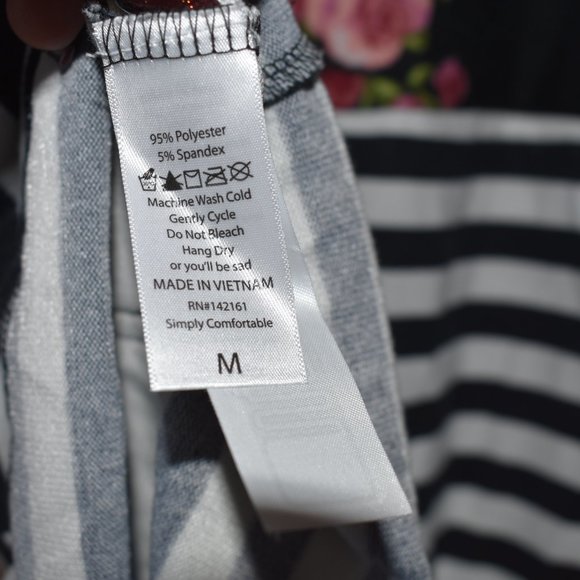 Black & white striped floral Amber - Picture 6 of 6